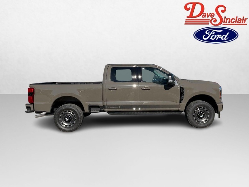 Ford Super Duty F-250 SRW Vehicle Full-screen Gallery Image 05