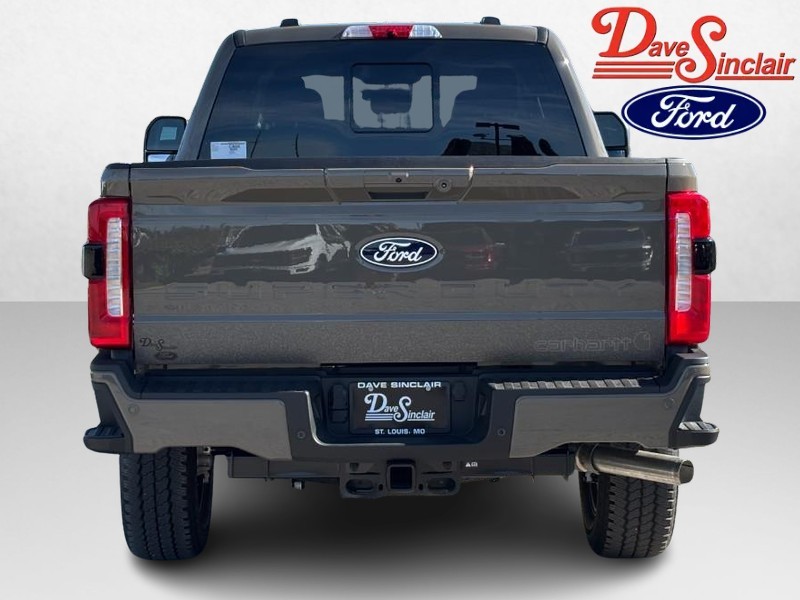 Ford Super Duty F-250 SRW Vehicle Full-screen Gallery Image 08