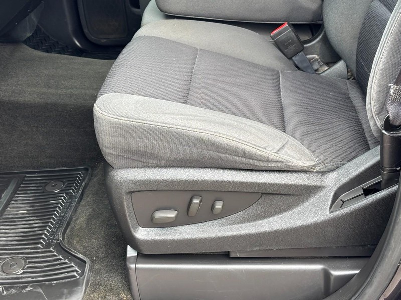 Chevrolet Silverado 1500 Vehicle Full-screen Gallery Image 15
