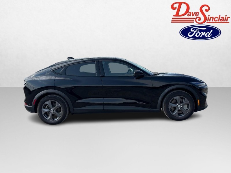 Ford Mustang Mach-E Vehicle Full-screen Gallery Image 05