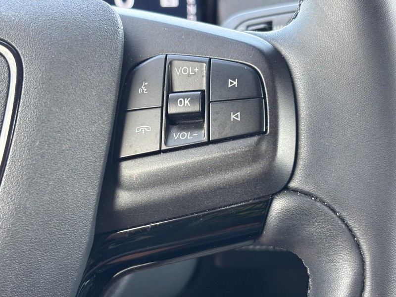 Ford Mustang Mach-E Vehicle Full-screen Gallery Image 20