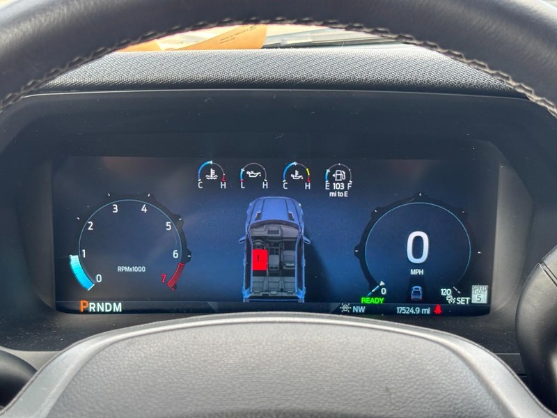 Ford F-150 Vehicle Full-screen Gallery Image 21