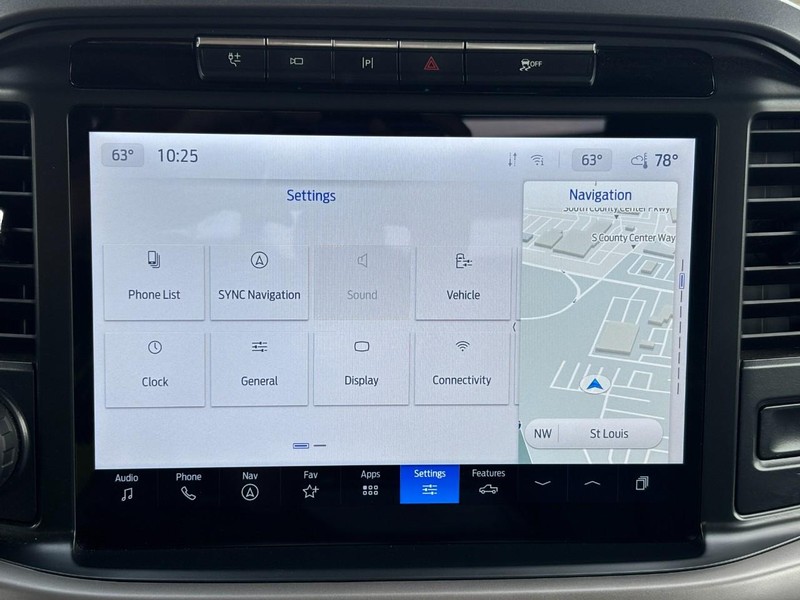 Ford F-150 Vehicle Full-screen Gallery Image 22