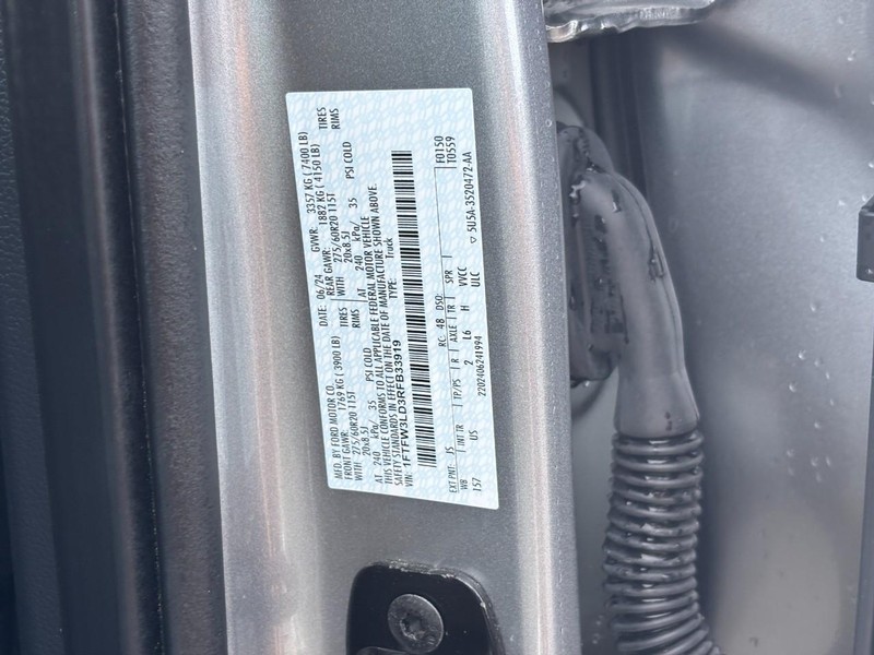 Ford F-150 Vehicle Full-screen Gallery Image 26