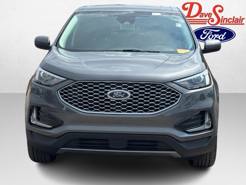 Ford Edge Vehicle Full-screen Gallery Image 02