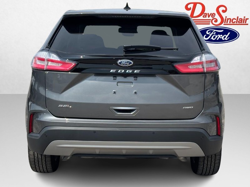 Ford Edge Vehicle Full-screen Gallery Image 08