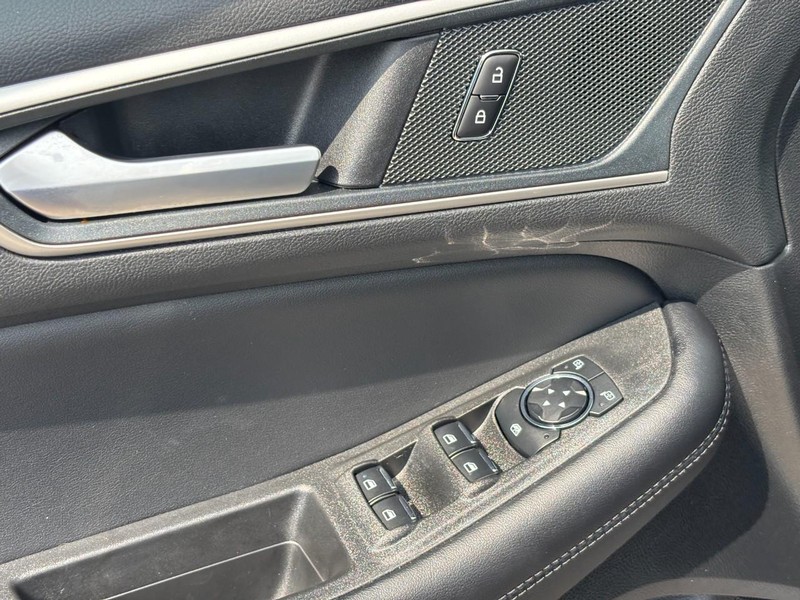 Ford Edge Vehicle Full-screen Gallery Image 18
