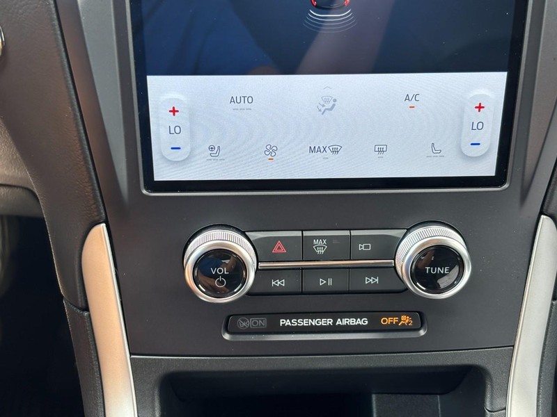 Ford Edge Vehicle Full-screen Gallery Image 25