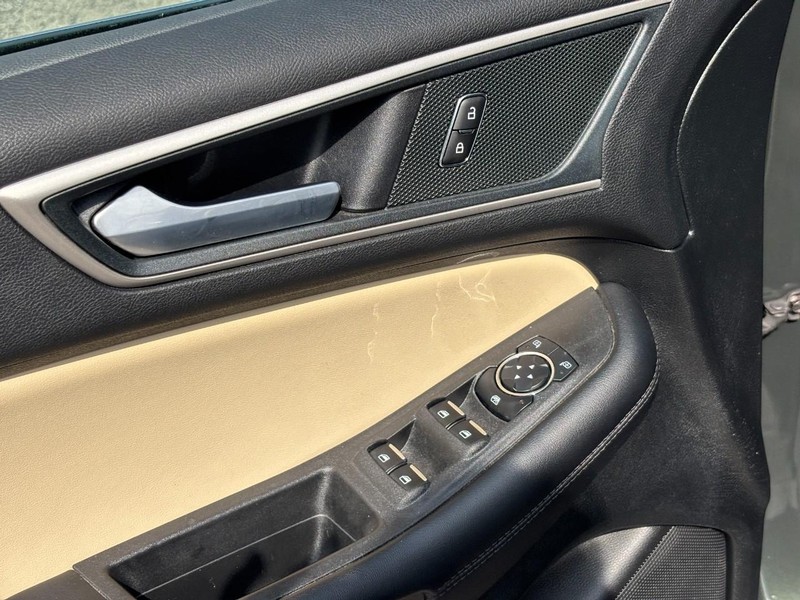 Ford Edge Vehicle Image 18