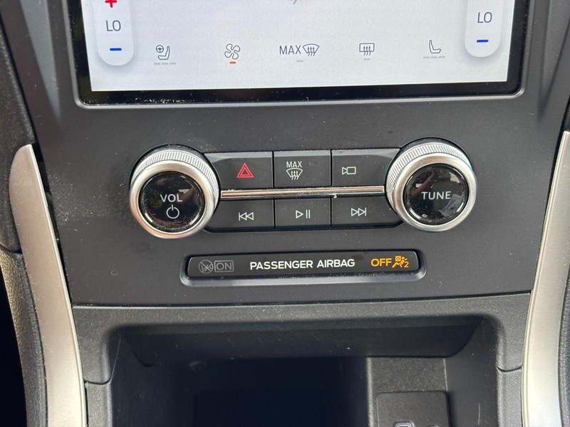 Ford Edge Vehicle Image 25