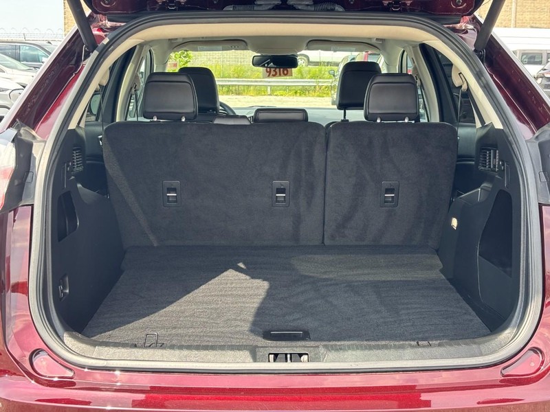 Ford Edge Vehicle Full-screen Gallery Image 11
