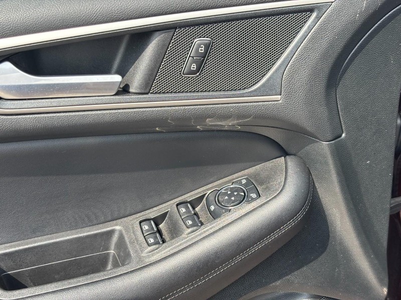 Ford Edge Vehicle Full-screen Gallery Image 18