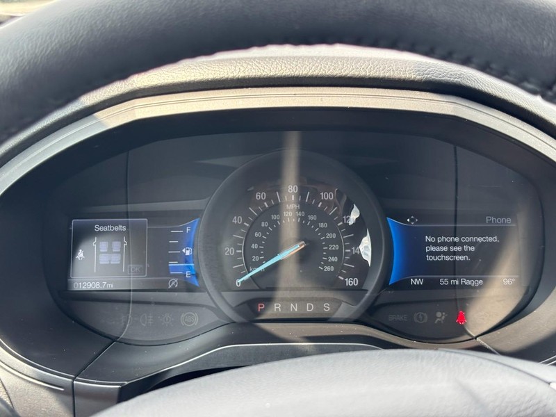 Ford Edge Vehicle Full-screen Gallery Image 21