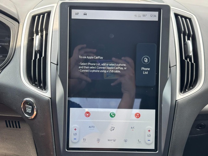 Ford Edge Vehicle Full-screen Gallery Image 22