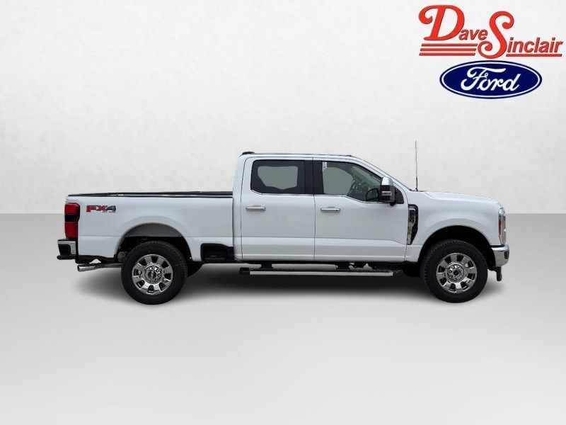 Ford Super Duty F-250 SRW Vehicle Image 05