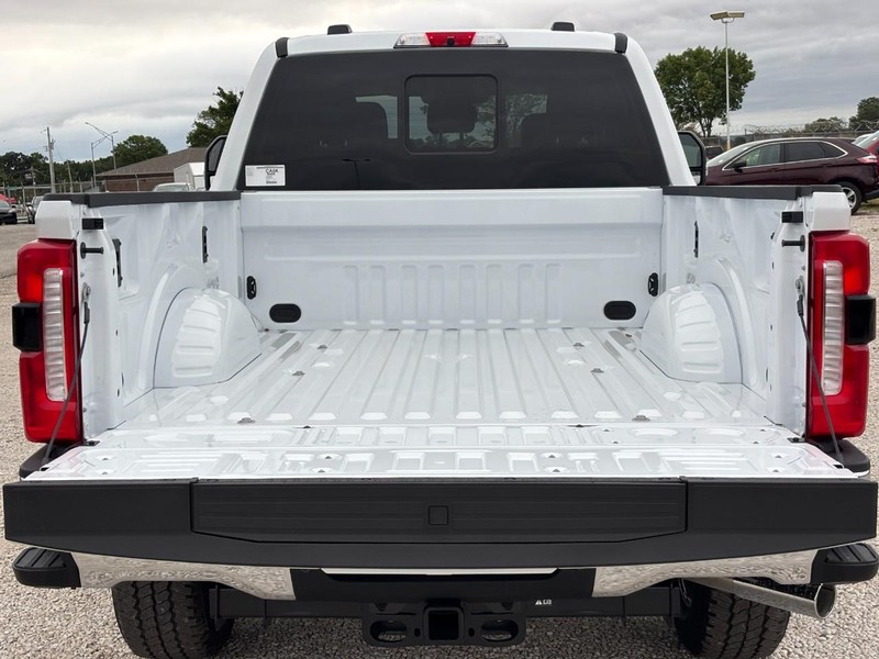 Ford Super Duty F-250 SRW Vehicle Image 11