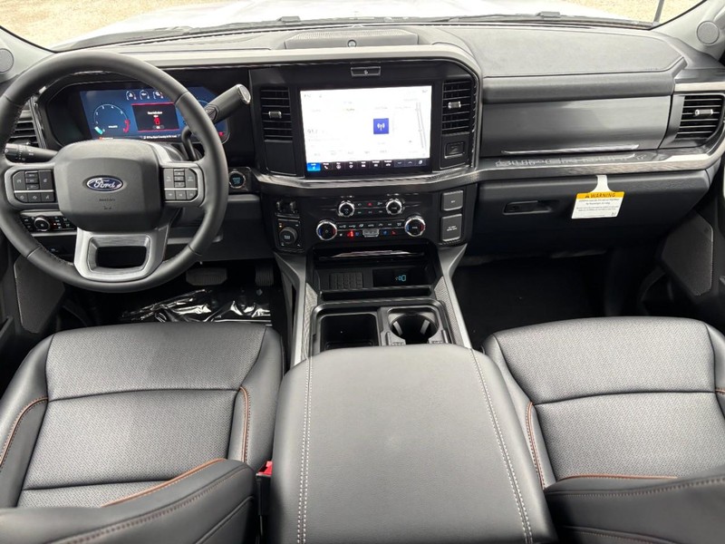 Ford Super Duty F-250 SRW Vehicle Image 15