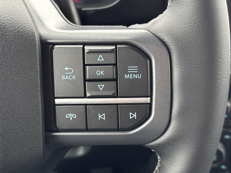 Ford Super Duty F-250 SRW Vehicle Image 20