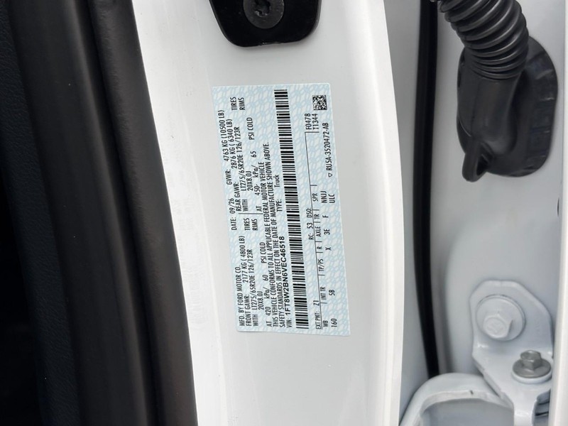 Ford Super Duty F-250 SRW Vehicle Image 26