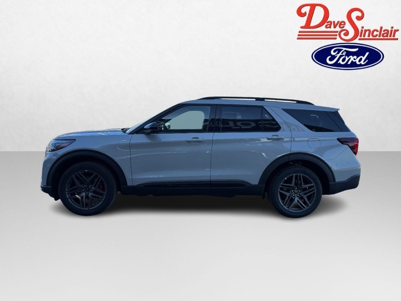 Ford Explorer Vehicle Full-screen Gallery Image 10