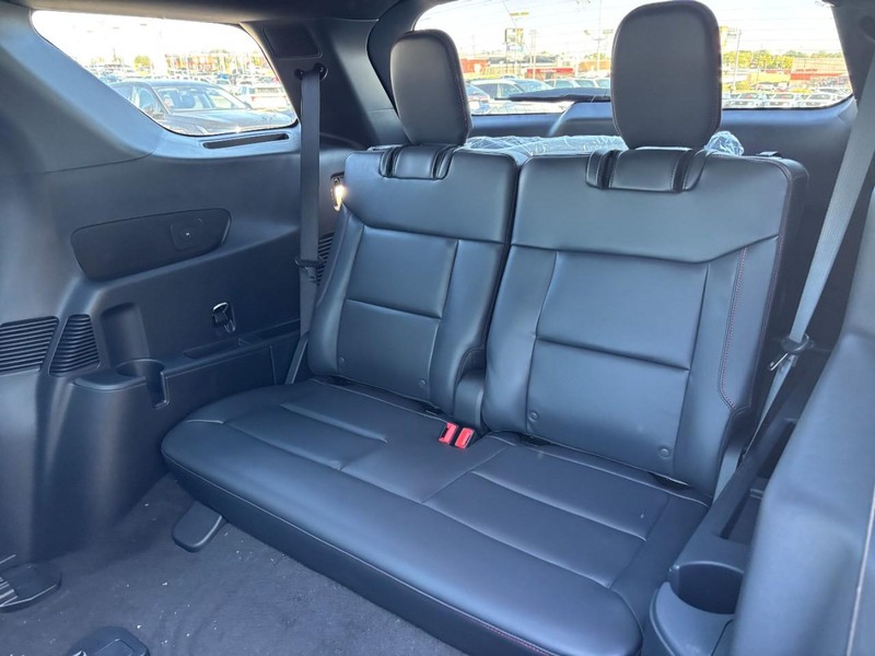 Ford Explorer Vehicle Full-screen Gallery Image 13