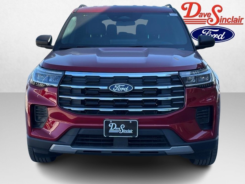 Ford Explorer Vehicle Full-screen Gallery Image 02