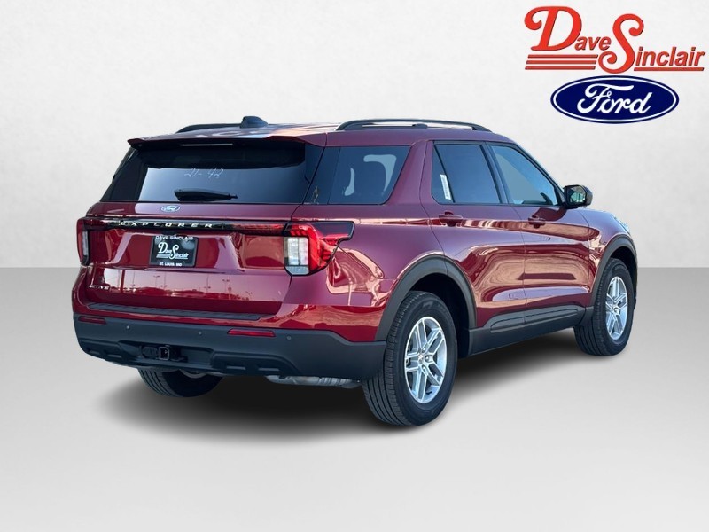 Ford Explorer Vehicle Full-screen Gallery Image 07