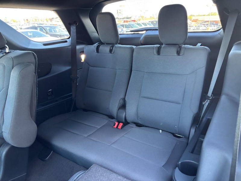 Ford Explorer Vehicle Full-screen Gallery Image 13