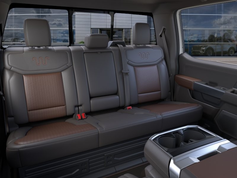 Ford F-150 Vehicle Full-screen Gallery Image 13