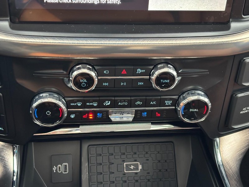 Ford F-150 Vehicle Full-screen Gallery Image 25