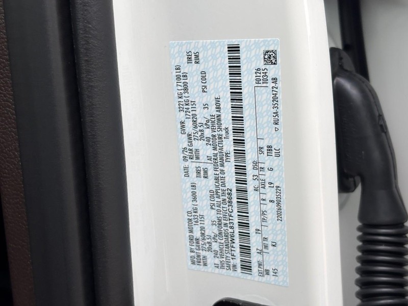 Ford F-150 Vehicle Full-screen Gallery Image 26