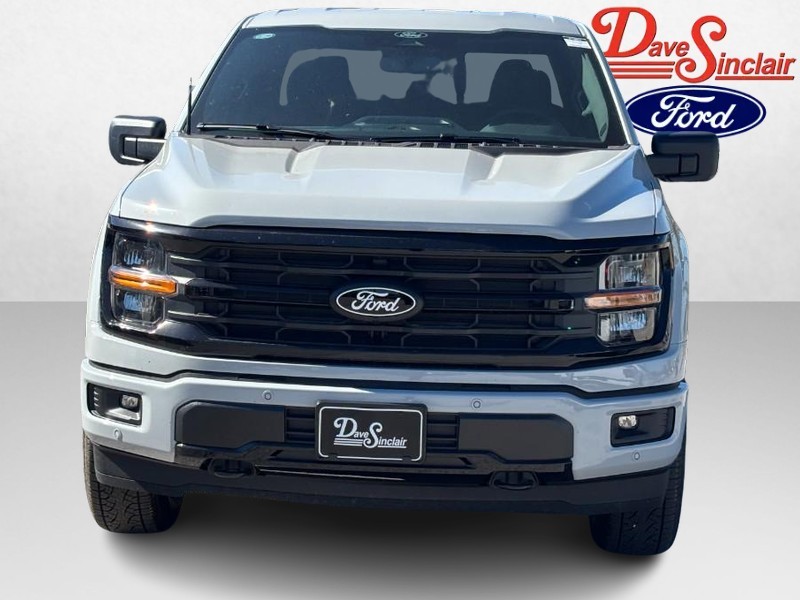 Ford F-150 Vehicle Full-screen Gallery Image 02