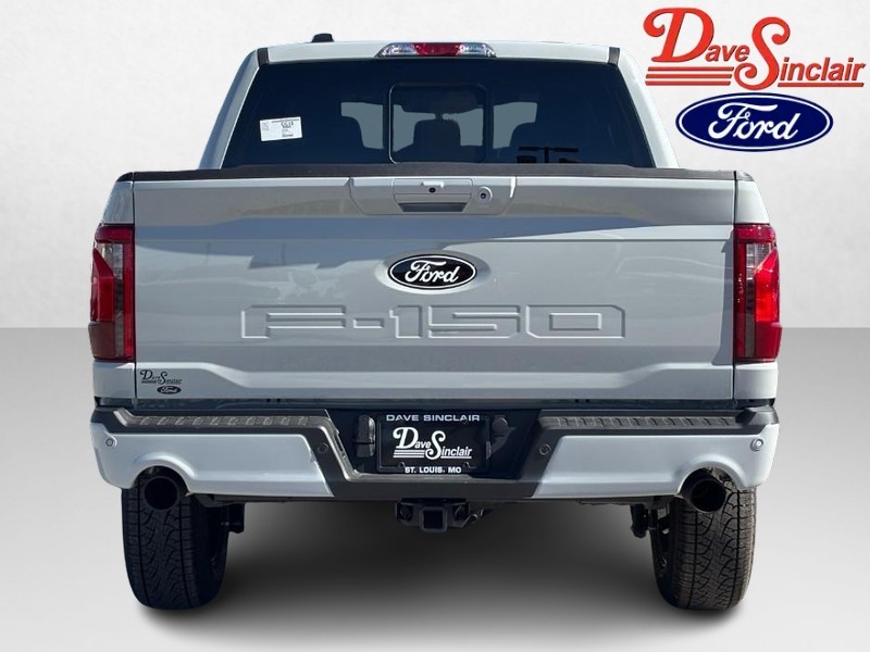 Ford F-150 Vehicle Full-screen Gallery Image 08