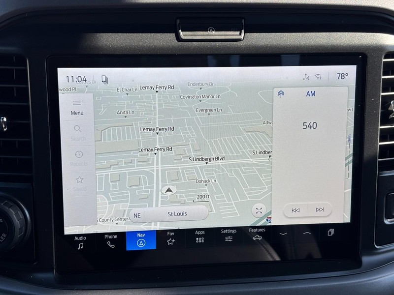 Ford F-150 Vehicle Full-screen Gallery Image 23