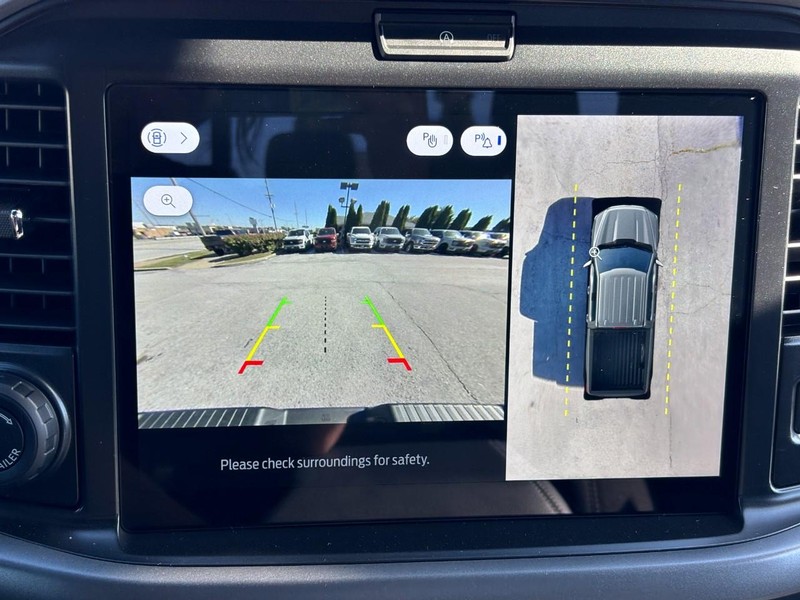 Ford F-150 Vehicle Full-screen Gallery Image 24