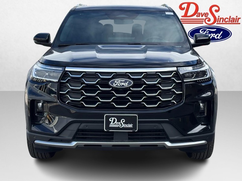 Ford Explorer Vehicle Full-screen Gallery Image 02