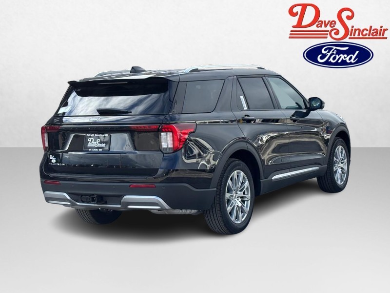 Ford Explorer Vehicle Full-screen Gallery Image 07