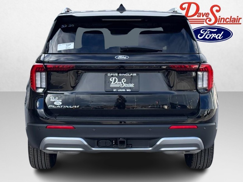 Ford Explorer Vehicle Full-screen Gallery Image 08