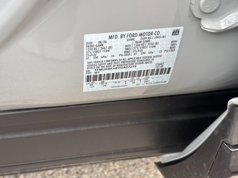 Ford Explorer Vehicle Full-screen Gallery Image 27