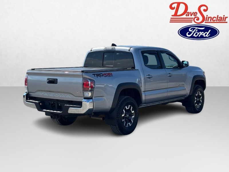 Toyota Tacoma 4WD Vehicle Full-screen Gallery Image 07