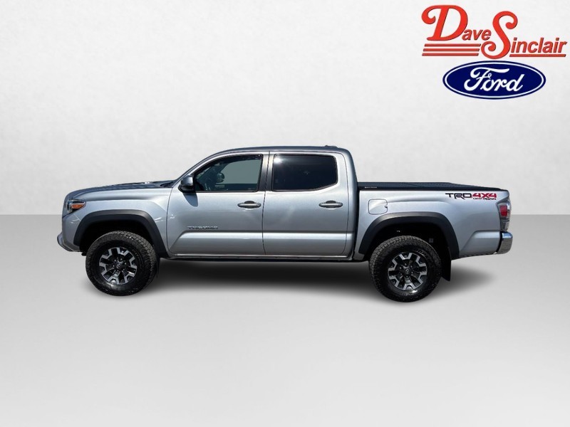 Toyota Tacoma 4WD Vehicle Full-screen Gallery Image 10