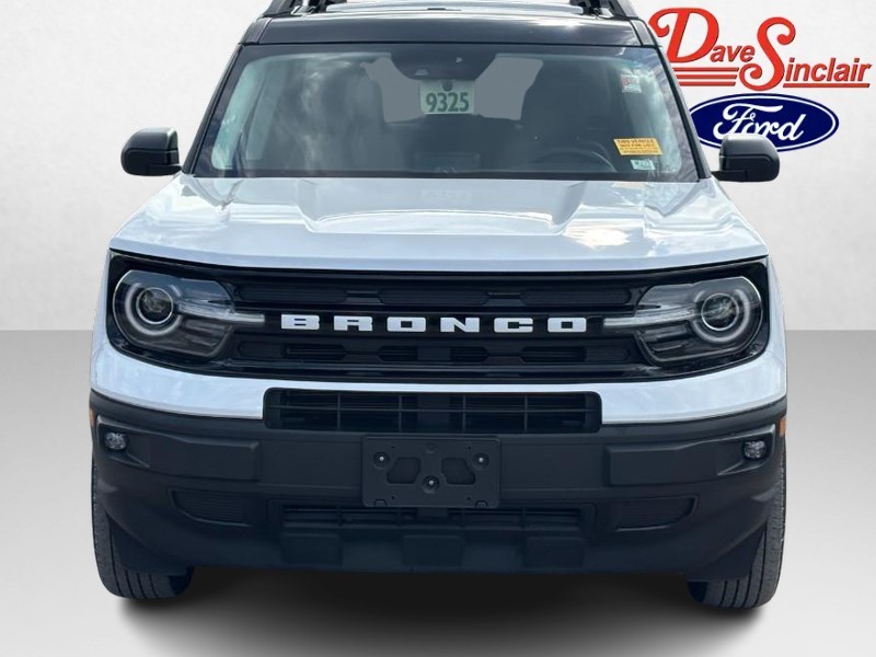 Ford Bronco Sport Vehicle Full-screen Gallery Image 02