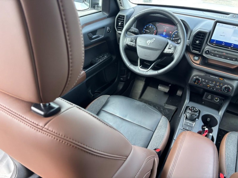 Ford Bronco Sport Vehicle Full-screen Gallery Image 14