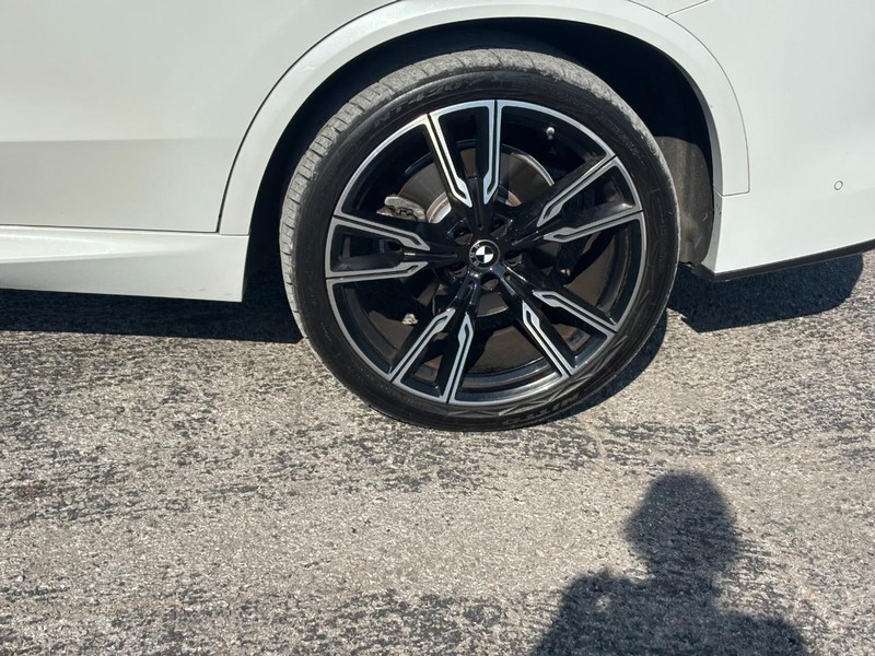 BMW X5 Vehicle Image 12