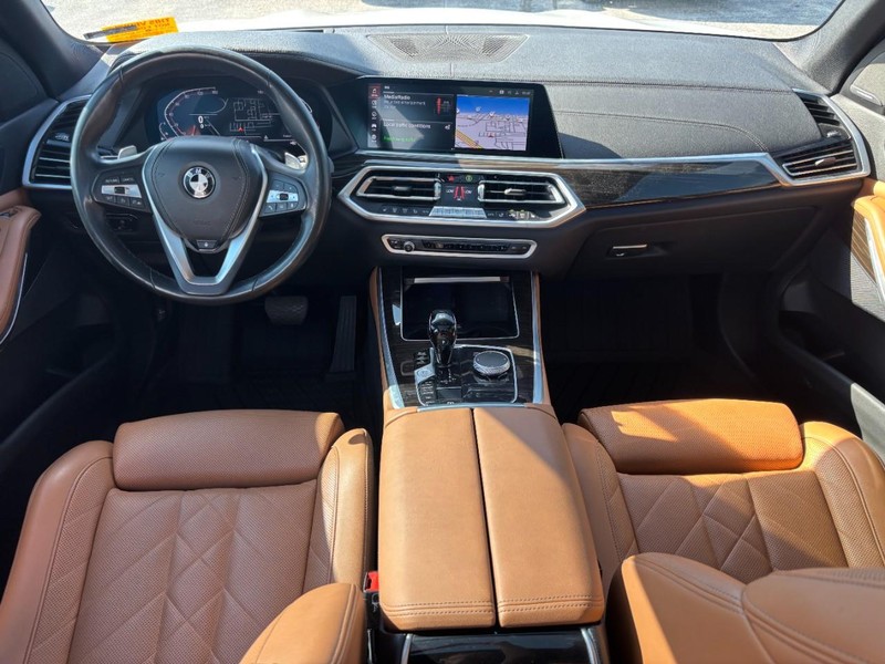 BMW X5 Vehicle Image 15
