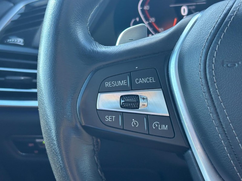 BMW X5 Vehicle Image 19