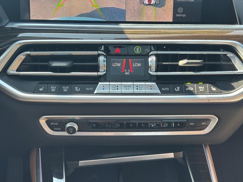 BMW X5 Vehicle Image 24