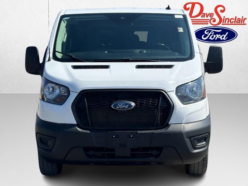 Ford Transit Passenger Wagon Vehicle Full-screen Gallery Image 02