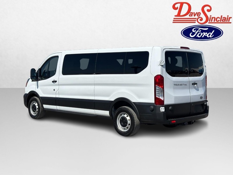 Ford Transit Passenger Wagon Vehicle Full-screen Gallery Image 09