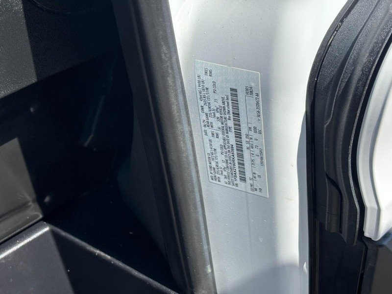 Ford Transit Passenger Wagon Vehicle Full-screen Gallery Image 25